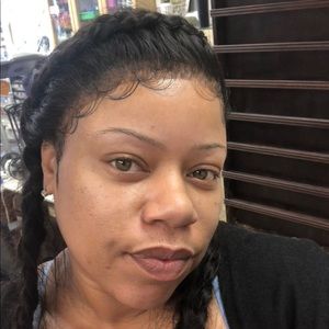 Meet your Posher, Kenyetta